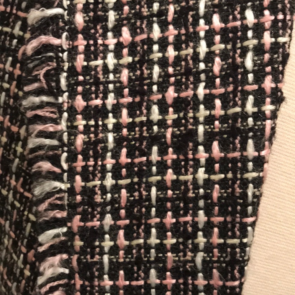 Woman’s tweed style jacket - Picture 2 of 6